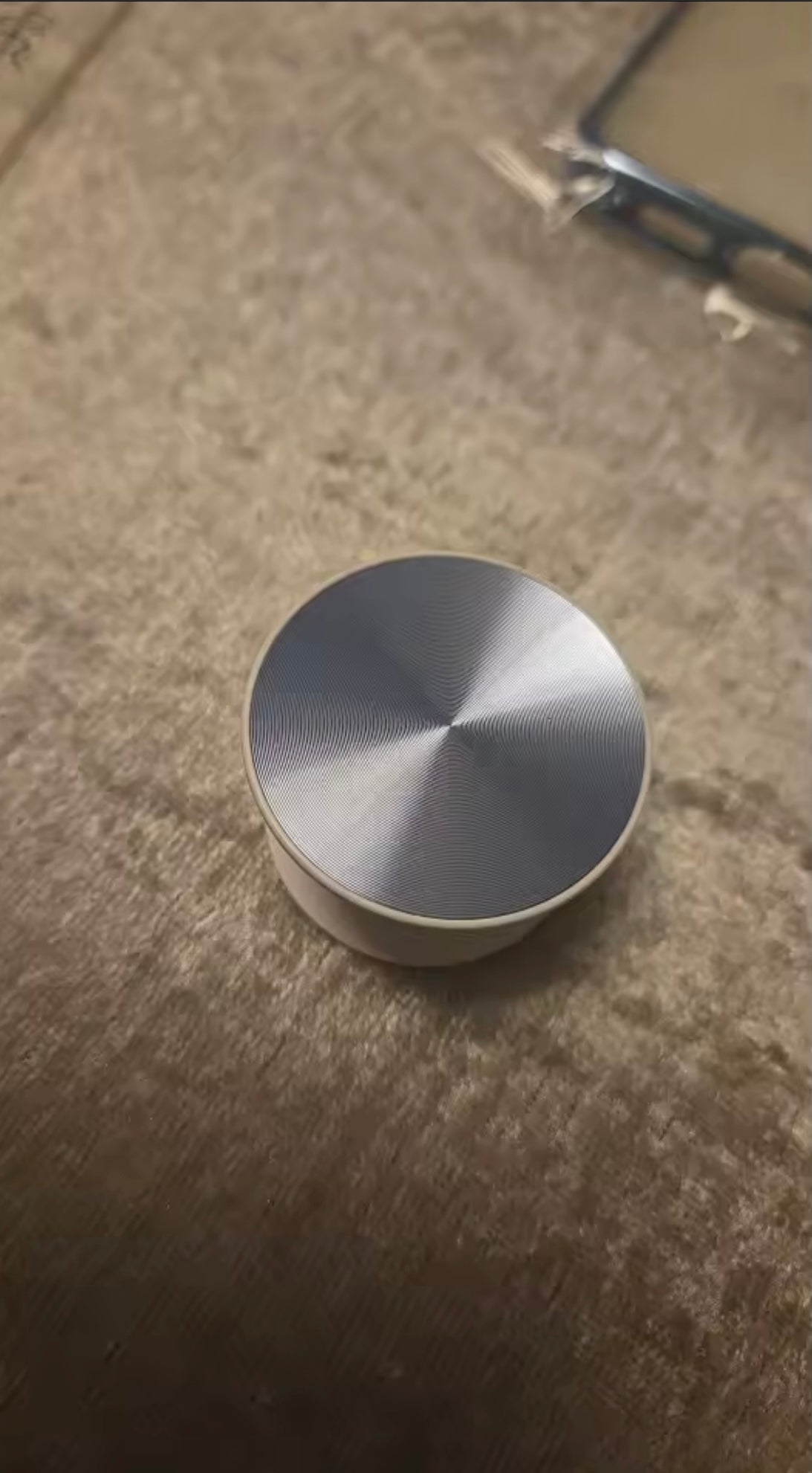 Soporte para Móvil con Anilla  Griptok Universal